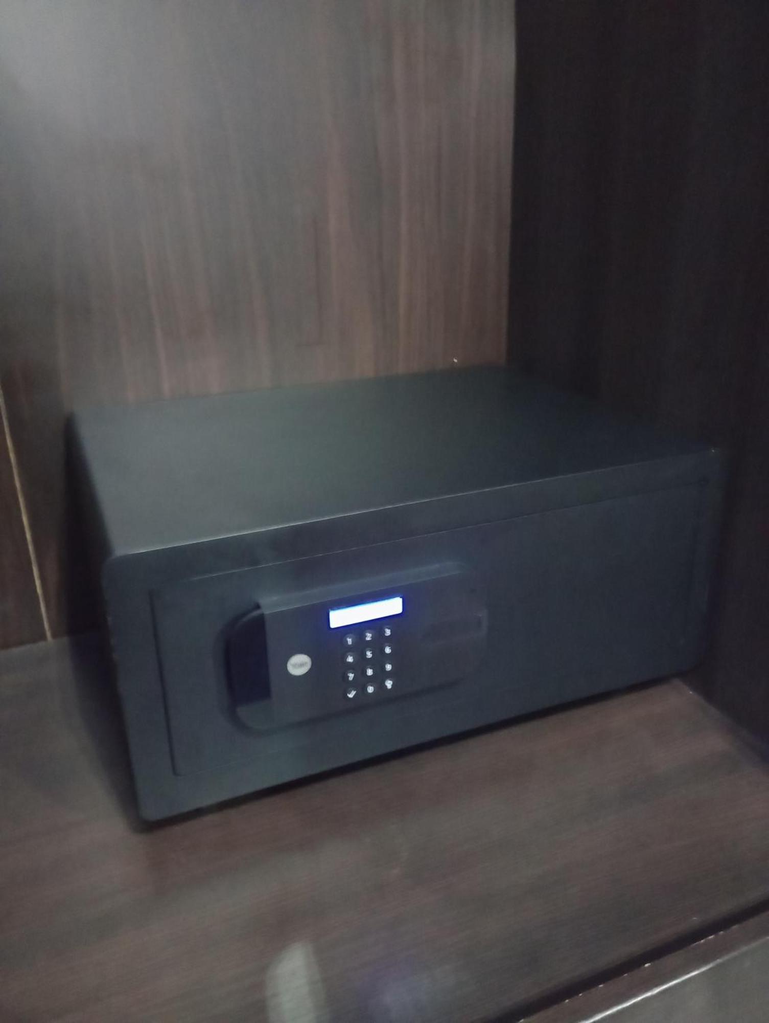 APARTAMENT VENGE -CAŁE MIESZKANIE 46m2 NA WYŁĄCZNOŚĆ - Z JEDNĄ SYPIALNIĄ I JEDNYM SYPIALNO-SALONEM -3 PIĘTRO BEZ WINDY- REZERWACJA BEZ KARTY KREDYTOWEJ-KLIMATYZACJA-NETFLIX-2 ŁÓŻECZKA DZIECIĘCE-ŚNIADANIE XXL 30zł Wrocław Exterior foto
