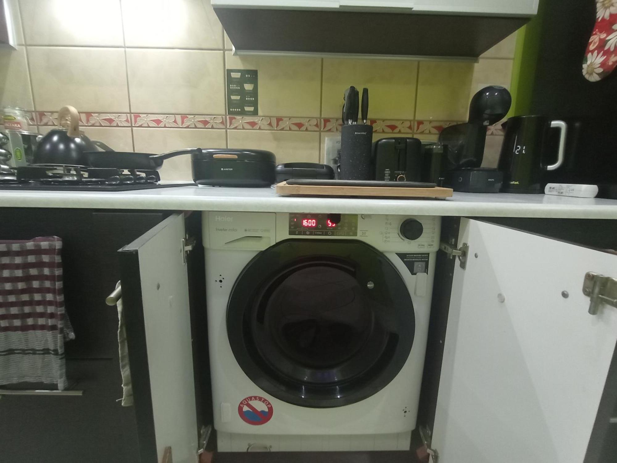 APARTAMENT VENGE -CAŁE MIESZKANIE 46m2 NA WYŁĄCZNOŚĆ - Z JEDNĄ SYPIALNIĄ I JEDNYM SYPIALNO-SALONEM -3 PIĘTRO BEZ WINDY- REZERWACJA BEZ KARTY KREDYTOWEJ-KLIMATYZACJA-NETFLIX-2 ŁÓŻECZKA DZIECIĘCE-ŚNIADANIE XXL 30zł Wrocław Exterior foto